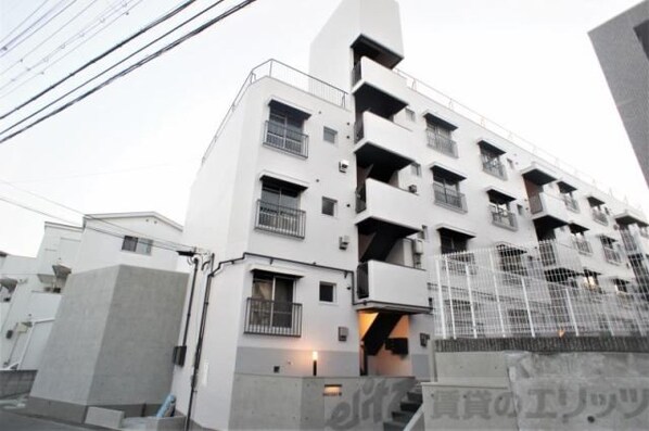 ハコス摂の物件外観写真